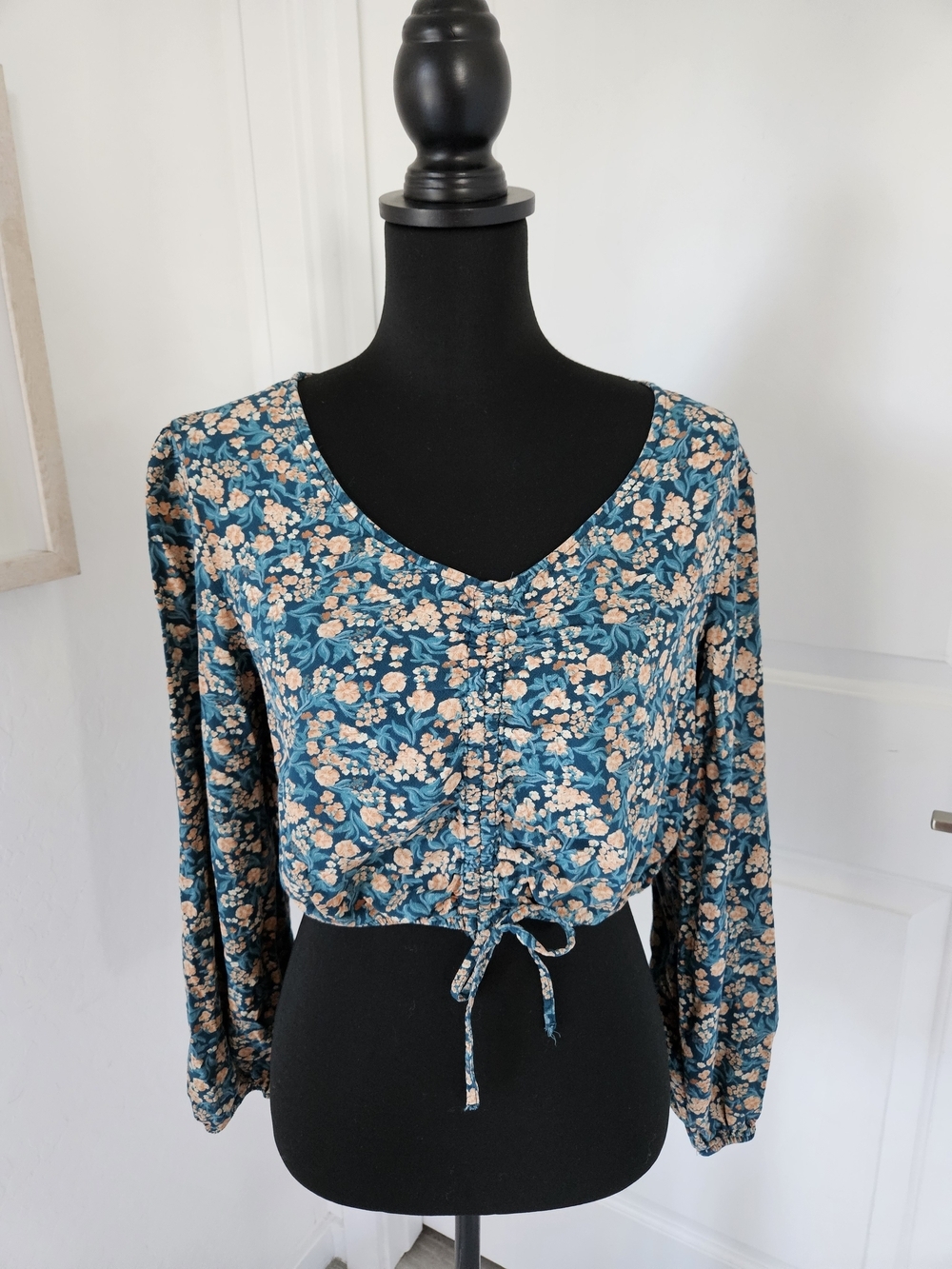 SO Teal Floral V-Neck Drawstring Crop Blouse sz XL